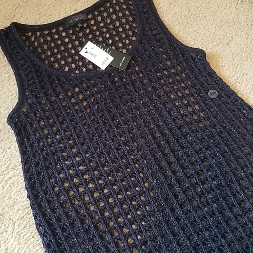 The limited tank size XS